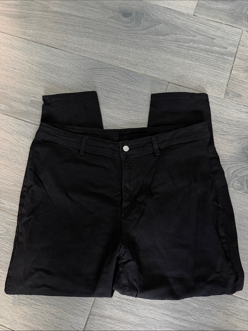 SHEIN Black Slim Women's Chinos